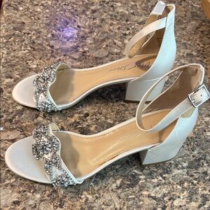 Elegant White Satin Heels with Crystal Embellishments Betsy Johnson NWOT